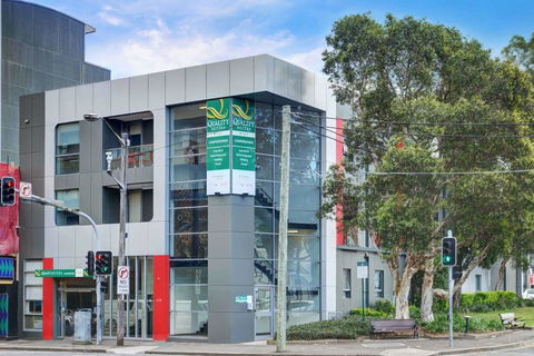 Quality Suites Camperdown - Sydneys Hotel 0