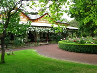 Book Woolsthorpe Accommodation Vacations Sydneys Hotel Sydneys Hotel