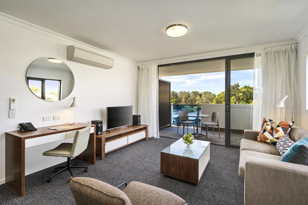 Kelvin Grove QLD Sydneys Hotel