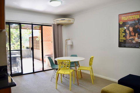 Quiet 1 Bedroom Flat In Concord - Sydneys Hotel 3