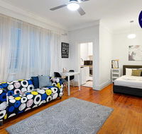 Quiet Art Deco - Cafe Central - Sydneys Hotel