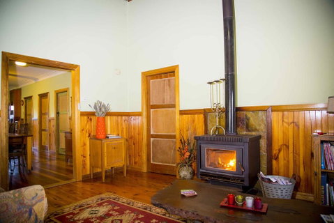 Red Tractor Retreat - Sydneys Hotel 0