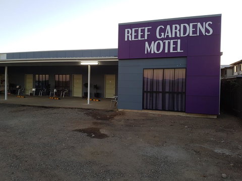 Reef Gardens Motel - Sydneys Hotel 2