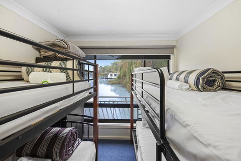 Renmark River Villas And Boats & Bedzzz - Sydneys Hotel 3
