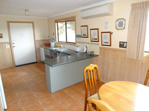 Ripples N Tonic Farmstay - Sydneys Hotel 1