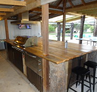 Ripples n Tonic Farmstay - Sydneys Hotel