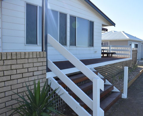 Rising Tide Beach House - Sydneys Hotel 1