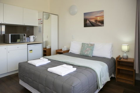 Rivers Apartments Motel Sale Gippsland - Sydneys Hotel 0