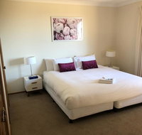 Robin Hill Views - Sydneys Hotel