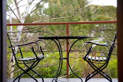 Romantic Treehouse Getaway - Sydneys Hotel 2