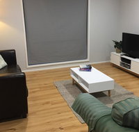 Rosebud Holiday Retreat - 700m to the Beach - Sydneys Hotel