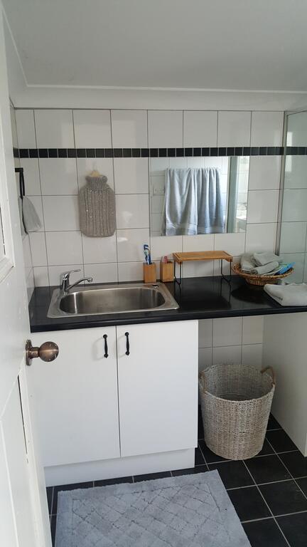 Rosslyn Cottages - Sydneys Hotel 2
