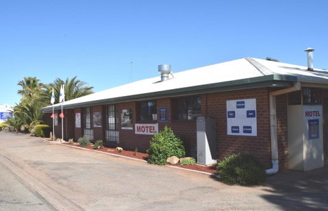 Roundhouse Motel - Sydneys Hotel 0