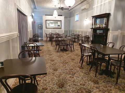 Royal Hotel - Sydneys Hotel 2