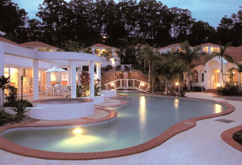 Royal Woods Resort - Sydneys Hotel 1