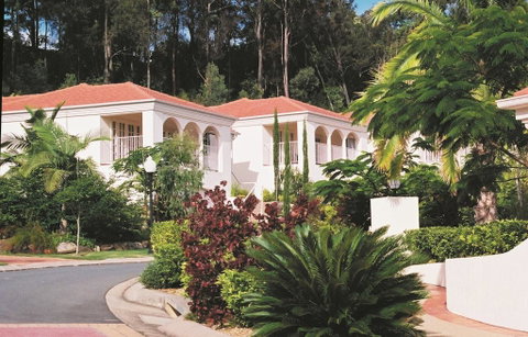 Royal Woods Resort - Sydneys Hotel 0
