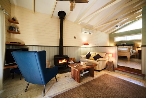 Rustic Spirit - Sydneys Hotel 1
