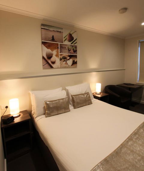 Ryley Motor Inn - Sydneys Hotel 3