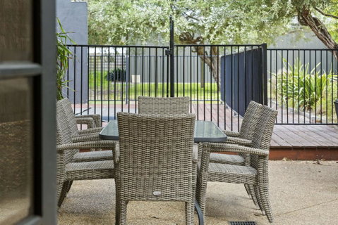 SALTAIR - MOUNT MARTHA - Sydneys Hotel 1