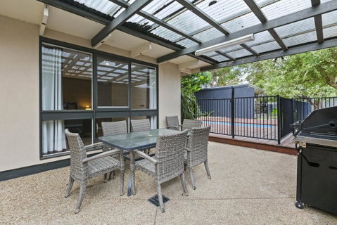 SALTAIR - MOUNT MARTHA - Sydneys Hotel 3