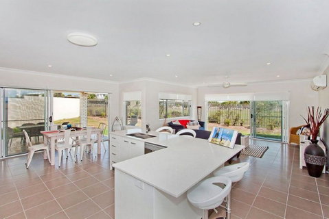 SALTY PAUSE @ BONDI HOUSE - Sydneys Hotel 1