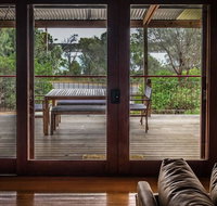 Samphire Beach House - Sydneys Hotel