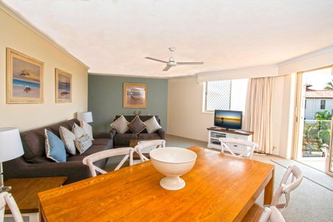 Sandcastles On Currumbin Beach - Sydneys Hotel 3
