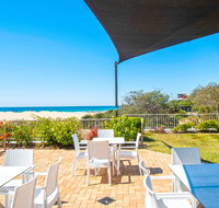 Sandcastles On Currumbin Beach - Sydneys Hotel