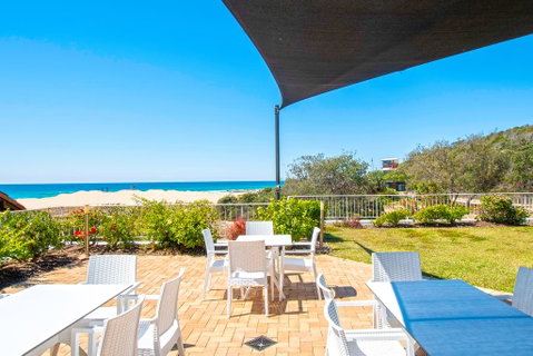 Sandcastles On Currumbin Beach - Sydneys Hotel 0