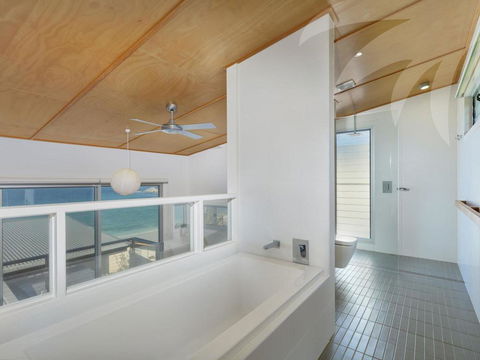 Sea Shack - Sydneys Hotel 3