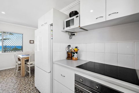 Sea Shack - 29 Pelican Street, Peregian Beach, Noosa Area - Sydneys Hotel 1