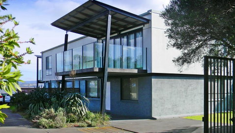 Seabreeze - Sydneys Hotel 0