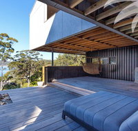 Seashells Lakeside Holiday Perfection - Sydneys Hotel