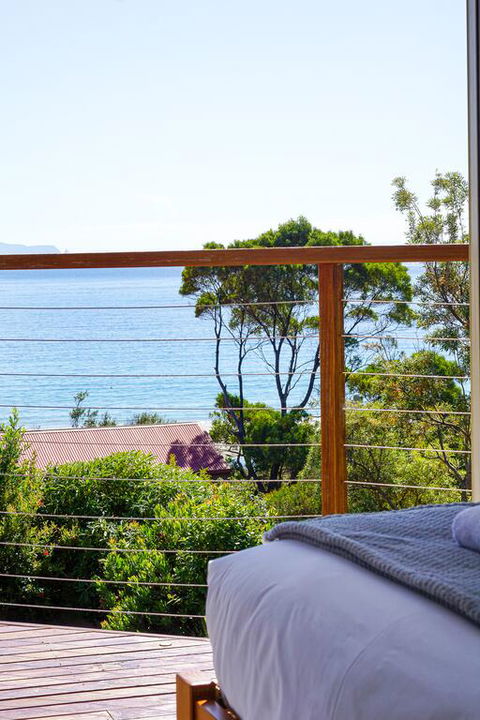 Seaview Family Retreat - Sydneys Hotel 3