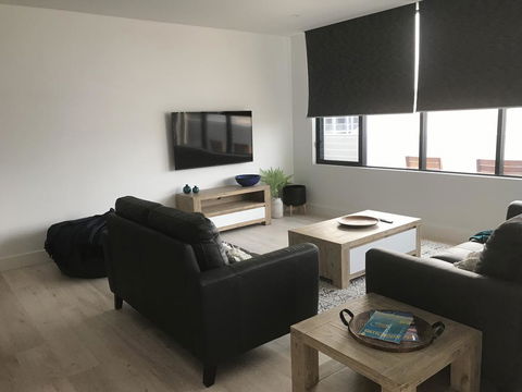 Secret At Shellharbour Village - Water View - Sydneys Hotel 2