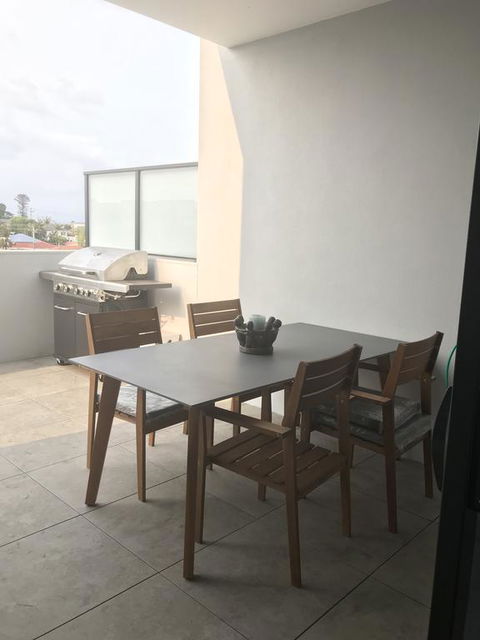 Secret At Shellharbour Village - Water View - Sydneys Hotel 1