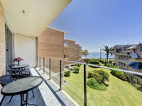 Book Shoal Bay Accommodation Vacations Sydneys Hotel Sydneys Hotel