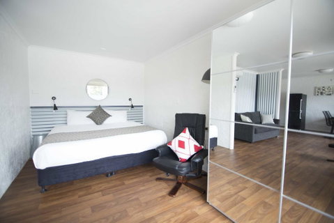 Siesta Central Apartments - Sydneys Hotel 2