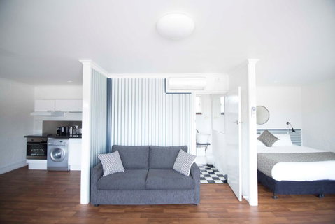 Siesta Central Apartments - Sydneys Hotel 0