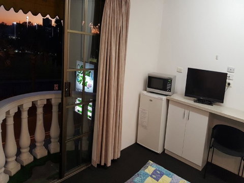 Siesta Villa Motel - Sydneys Hotel 3