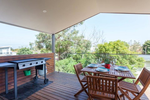Silversands Beach Cottage - Sydneys Hotel 2