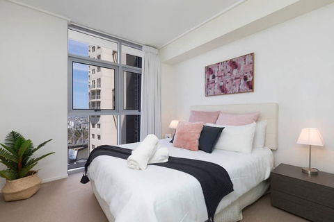 SK2 - 3BR With Pool Gym Steam Room In Story Bridge - Sydneys Hotel 0
