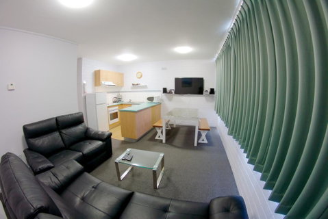 Snow Ski Apartments 25 - Sydneys Hotel 2