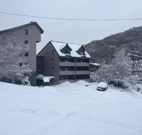 Snow Ski Apartments 29 - Sydneys Hotel