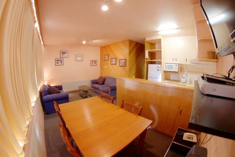 Snow Ski Apartments 29 - Sydneys Hotel 2