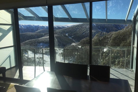 Snow Ski Apartments 32 - Sydneys Hotel 0