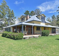 Soldiers Cottage picturebook vineyard home - Sydneys Hotel