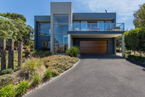 Sophisticated Contemporary Coastal Living With Sweeping Views In Cape Schanck - Sydneys Hotel 2