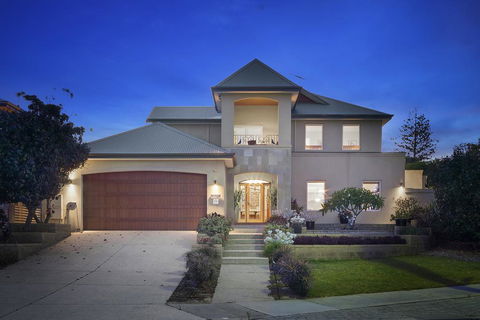 Sorrento Beach Bed & Breakfast - Sydneys Hotel 0