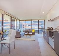 Spacious Docklands 2 Bedroom 2 Bathroom Apartment
